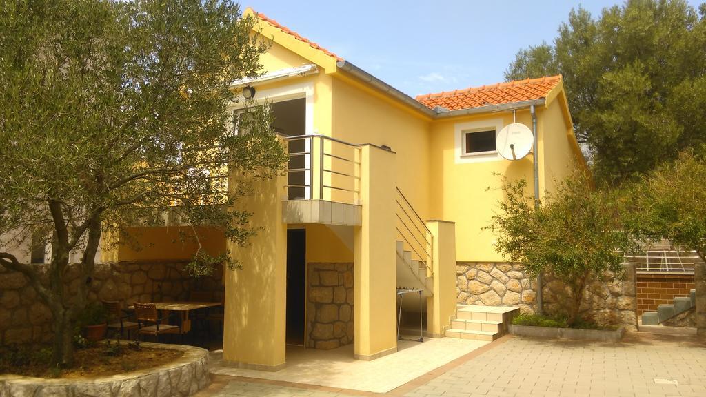 Apartments Zdenka Starigrad Paklenica Buitenkant foto